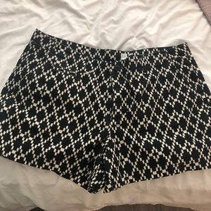 GAP patterned linen shorts. WORN ONCE